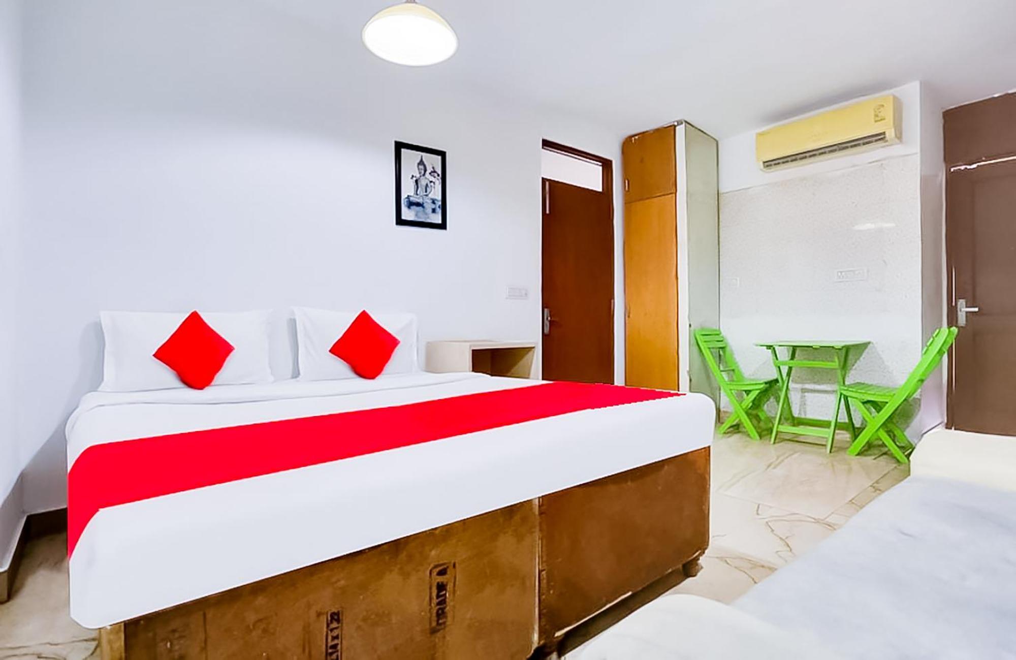 Couette-café Couple Friendly In Hauz Khas New Delhi