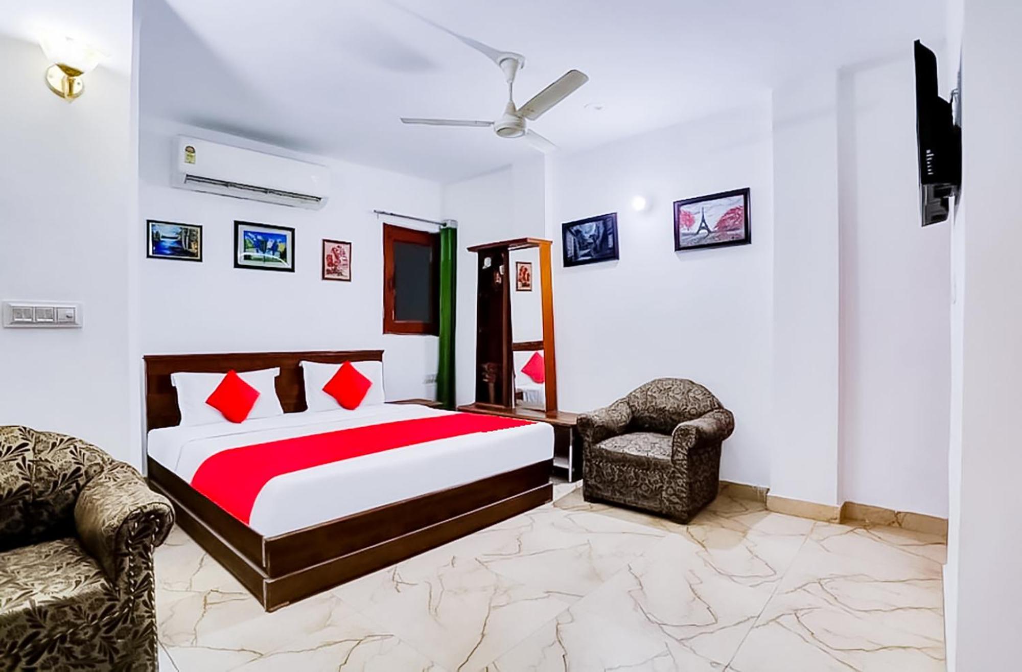 Couple Friendly In Hauz Khas Couette-café *