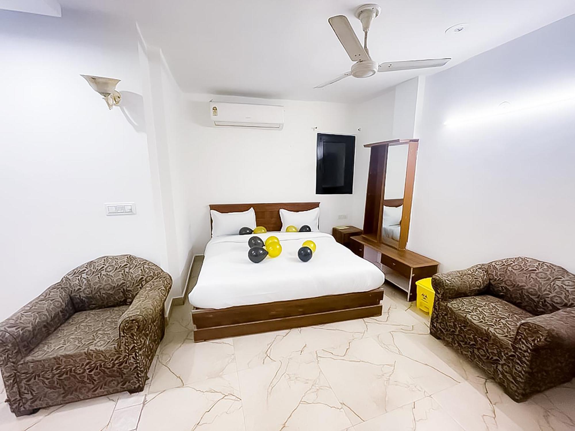 Couette-café Couple Friendly In Hauz Khas *